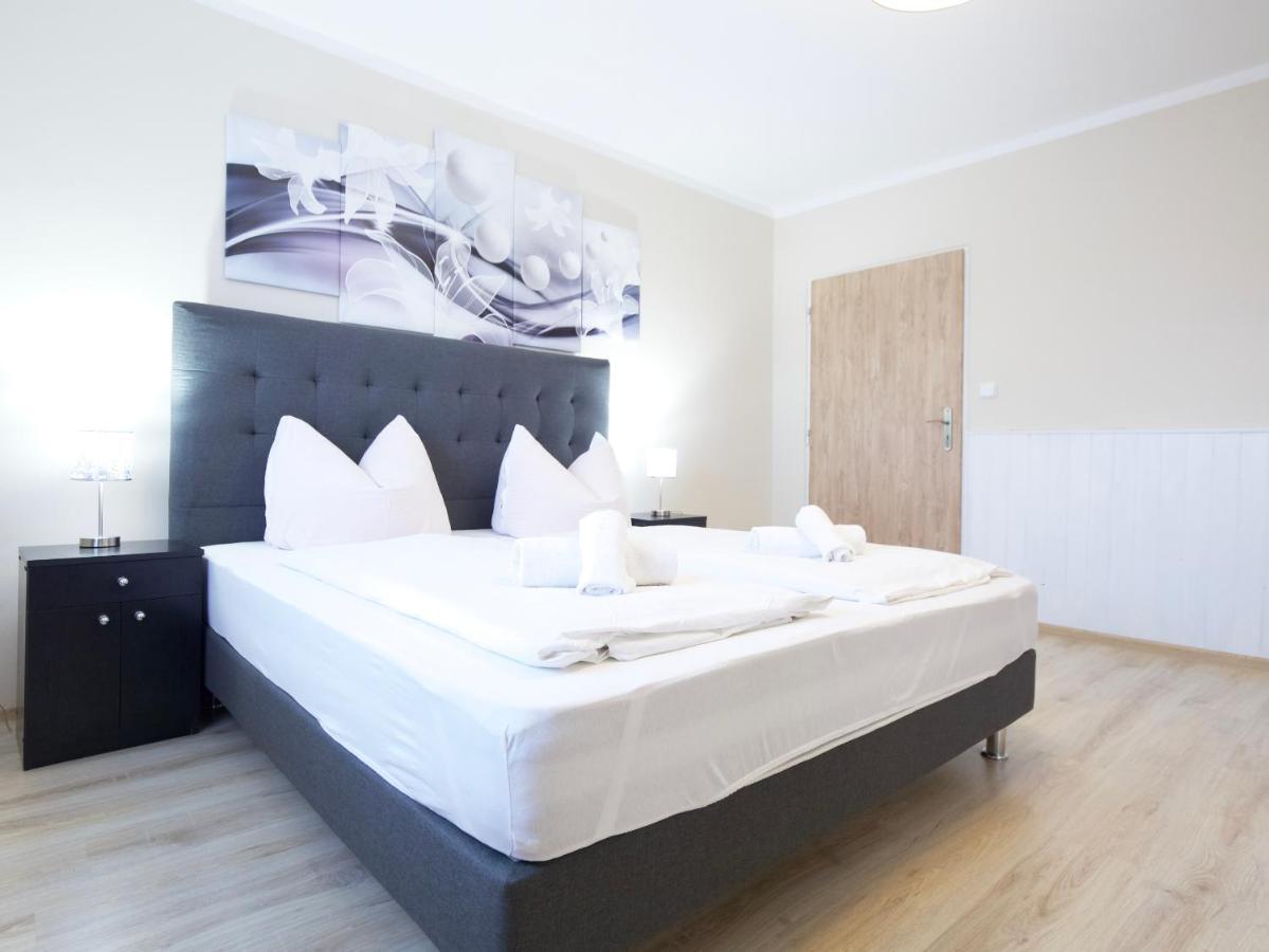 Zlaty Lev Hotel Svitavy Bagian luar foto
