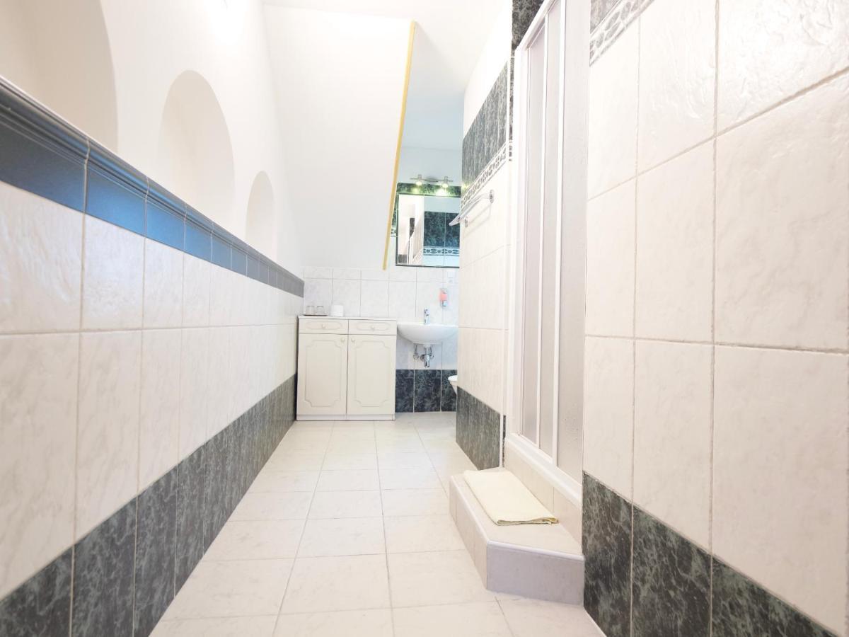 Zlaty Lev Hotel Svitavy Bagian luar foto