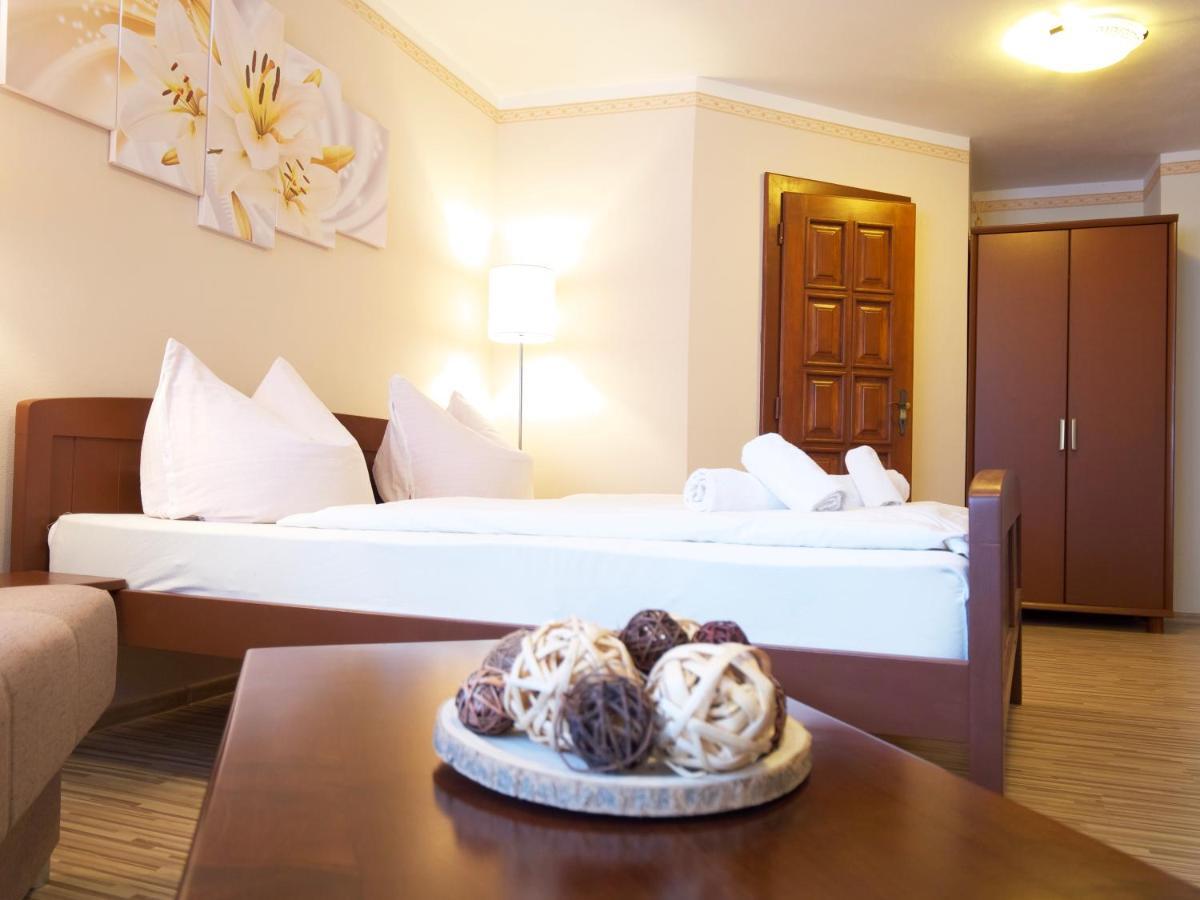 Zlaty Lev Hotel Svitavy Bagian luar foto